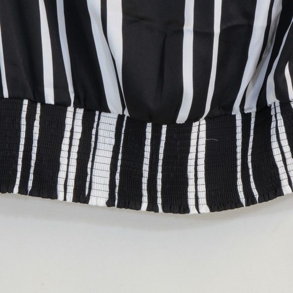 International Concepts B&W Random Stripe Smocked Hem Blouse Size Large NWT - Picture 5 of 6